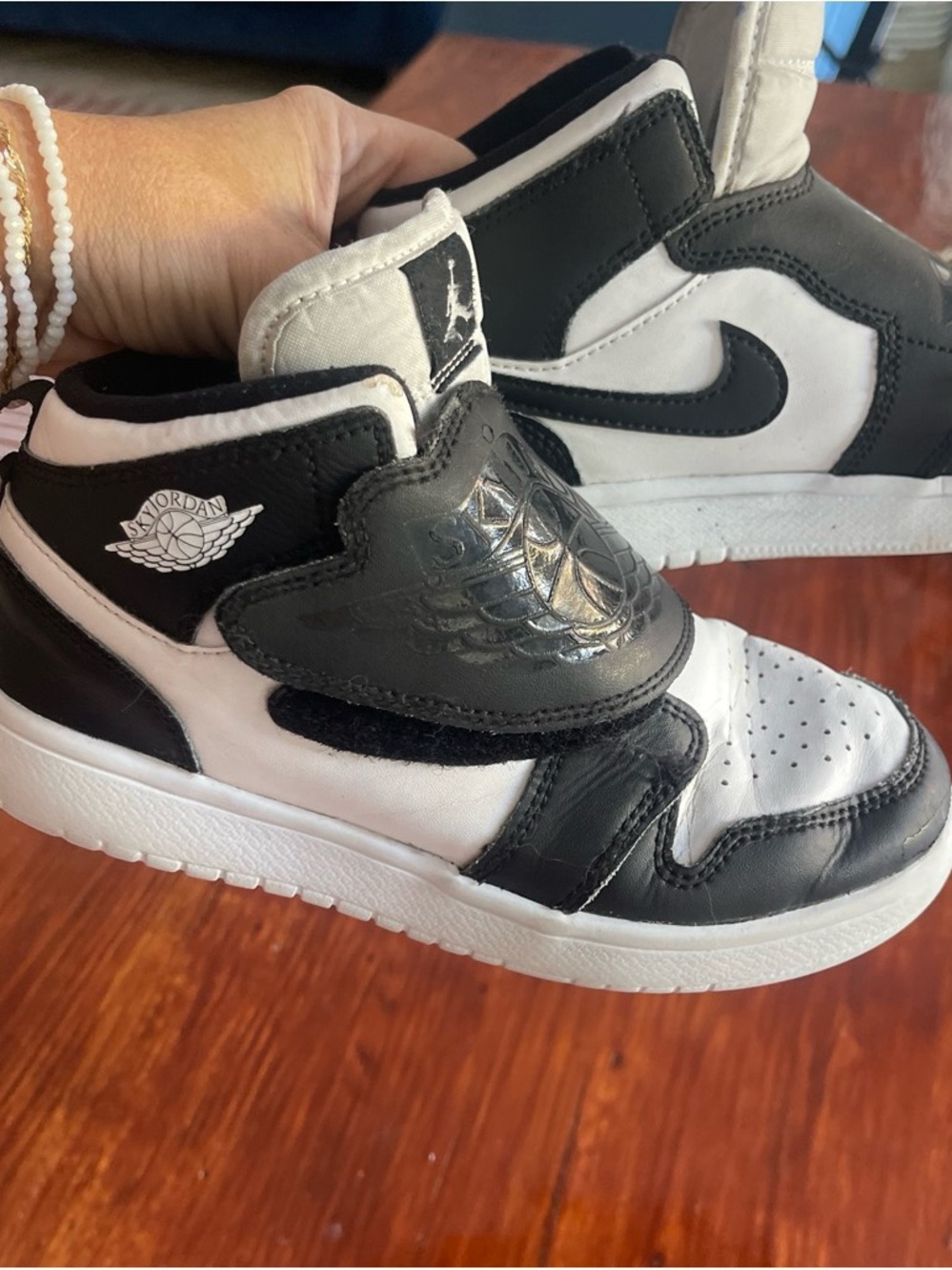 SkyJordans boys slip on sneakers size 2 black and white velcro
